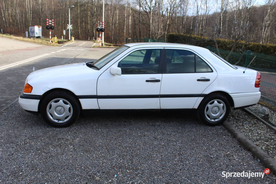 MercedesBenz C klasa 20 diesel 75 1995r 3 900 elektryczne lusterka Radlin