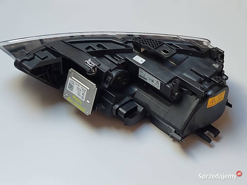 Lampa Prawa Przód BI Xenon Skrętna LED Audi Q3 Rok produkcji 2013 Wschowa