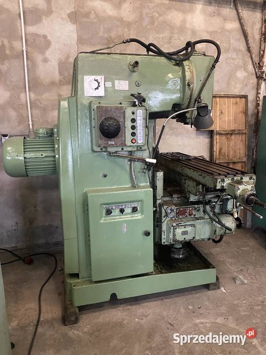 Frezarka pionowa 6P82 Głowno