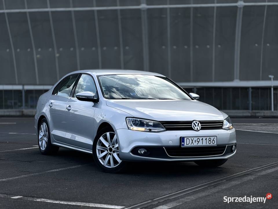 Volkswagen Jetta 16 TDI Highline 2011 226 Manual Wrocław