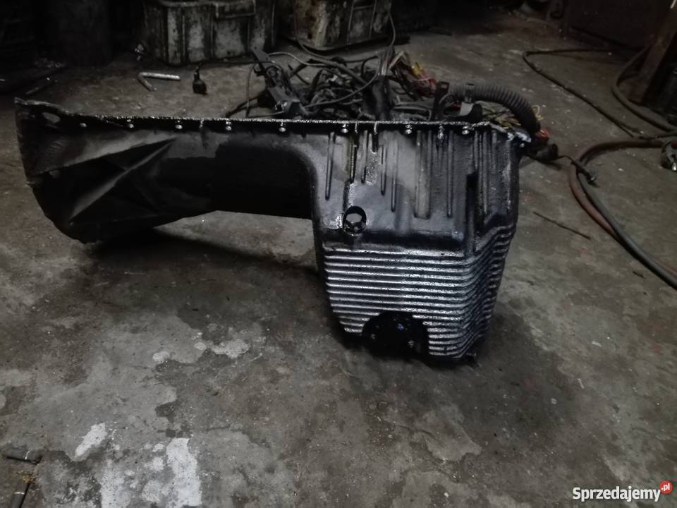 Miska olejowa BMW E30 E34 R6 łódzkie Łódź