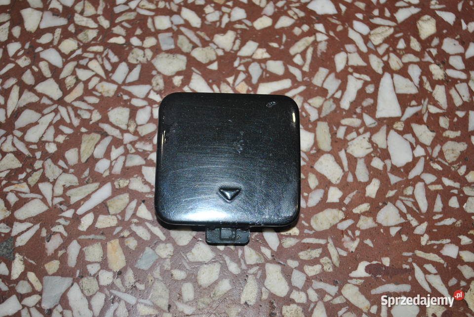 Zaślepka haka ucha do holowania BMW E60 E61 osobowe Poręba