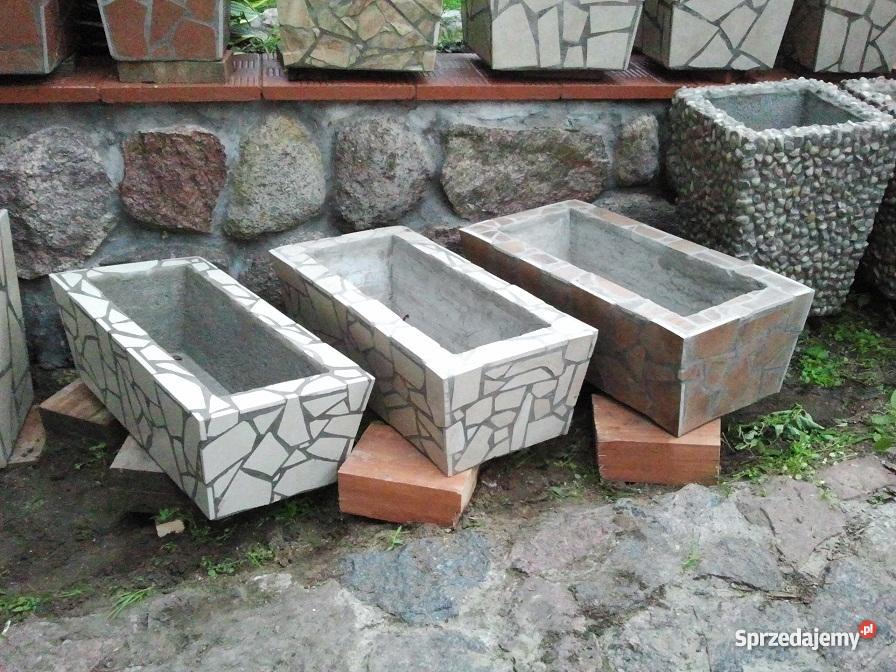 Donice z kamienia Pisz