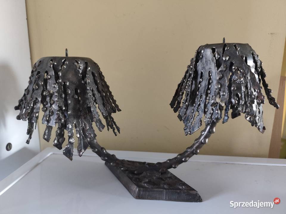 Świecznik rzeźbiony metalowy świecznik metalowy Wrocław