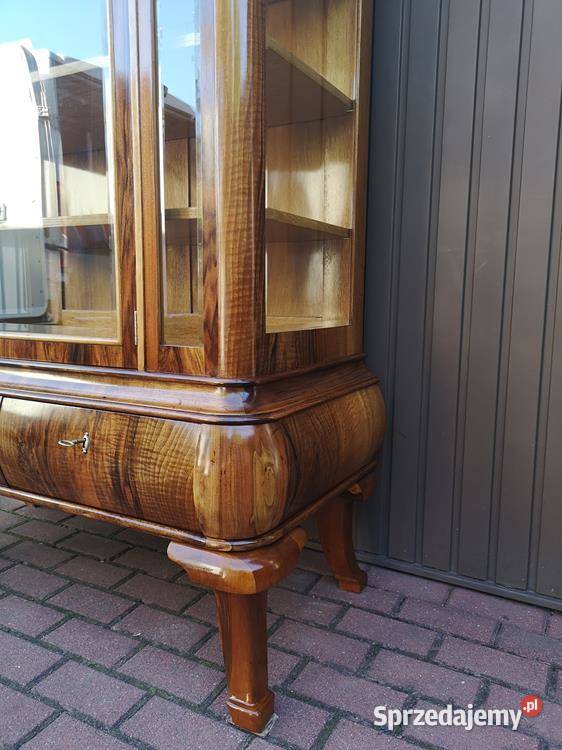 Witryna Serwantka ARTDECO Orzech Politura Stara sprzedam