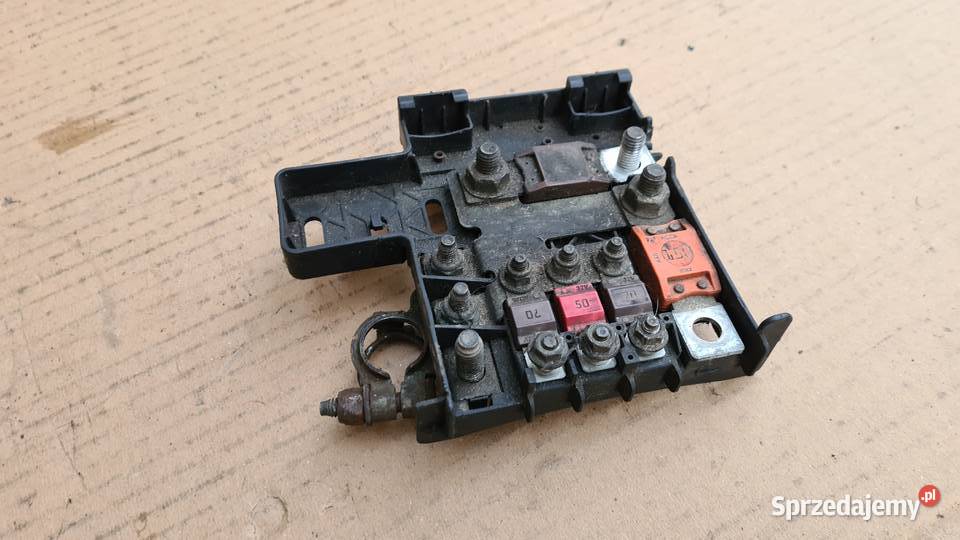 IVECO DAILY 4 0611 klema plusowa bezpieczniki Układ elektryczny Legnica