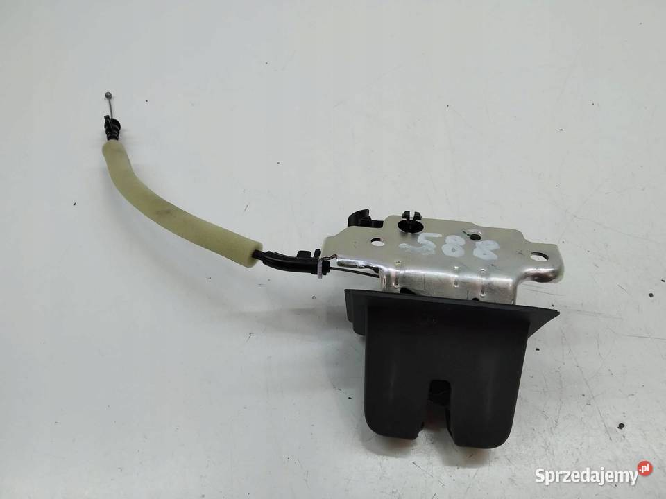 ZAMEK KLAPY BAGAŻNIKA SEDAN HB 89A827506 Skoda osobowe