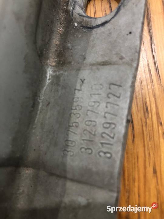 Wspornik maski Volvo C30 2007r osobowe mazowieckie Płock