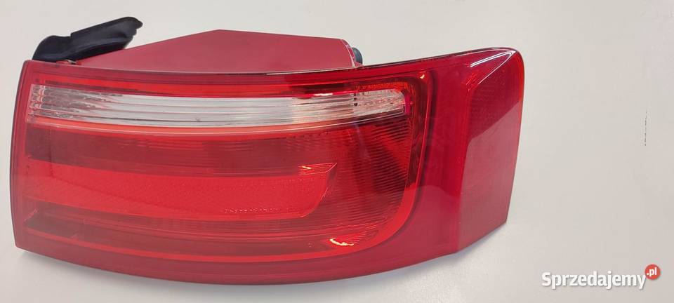 AUDI A5 8T LAMPA PRAWY TYŁ 8T0945096 osobowe