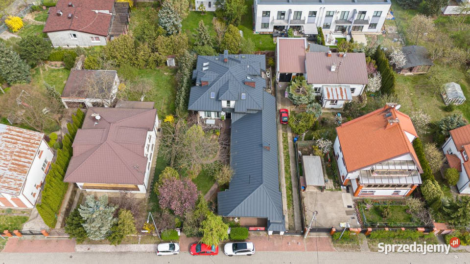sprzedaży domu wolnostojącego 380m2 Łomianki