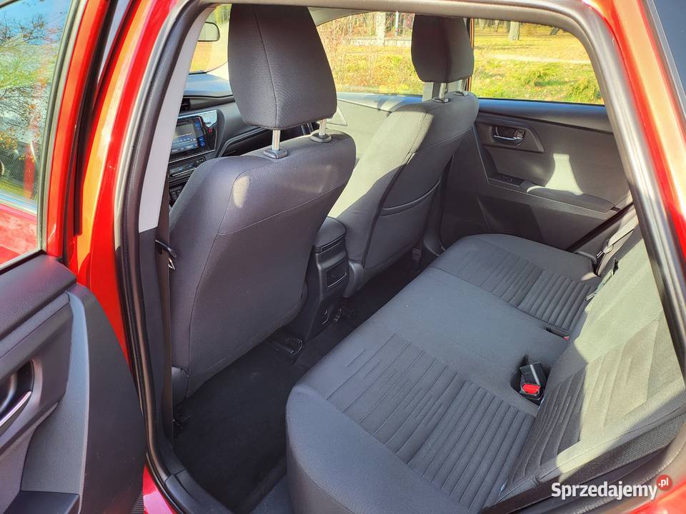 Toyota Auris Lift bez wkładu Rok produkcji 2016 mazowieckie Warszawa