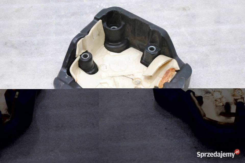 OSŁONA SILNIKA ROZRZĄDU JEEP WK2 CHEROKEE 30 Osłony silnika