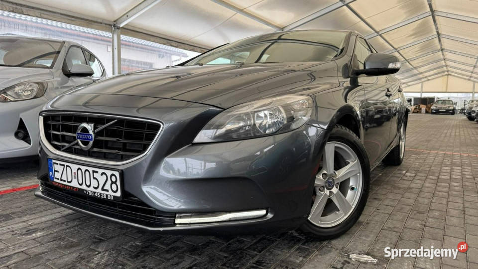 Volvo V40 II 2012