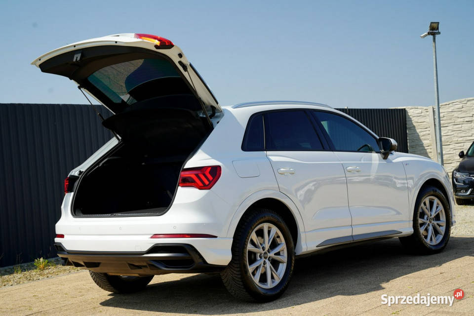 Audi Q3 SLINE skóra FUL LED parktonik NAWI alusy immobilizer