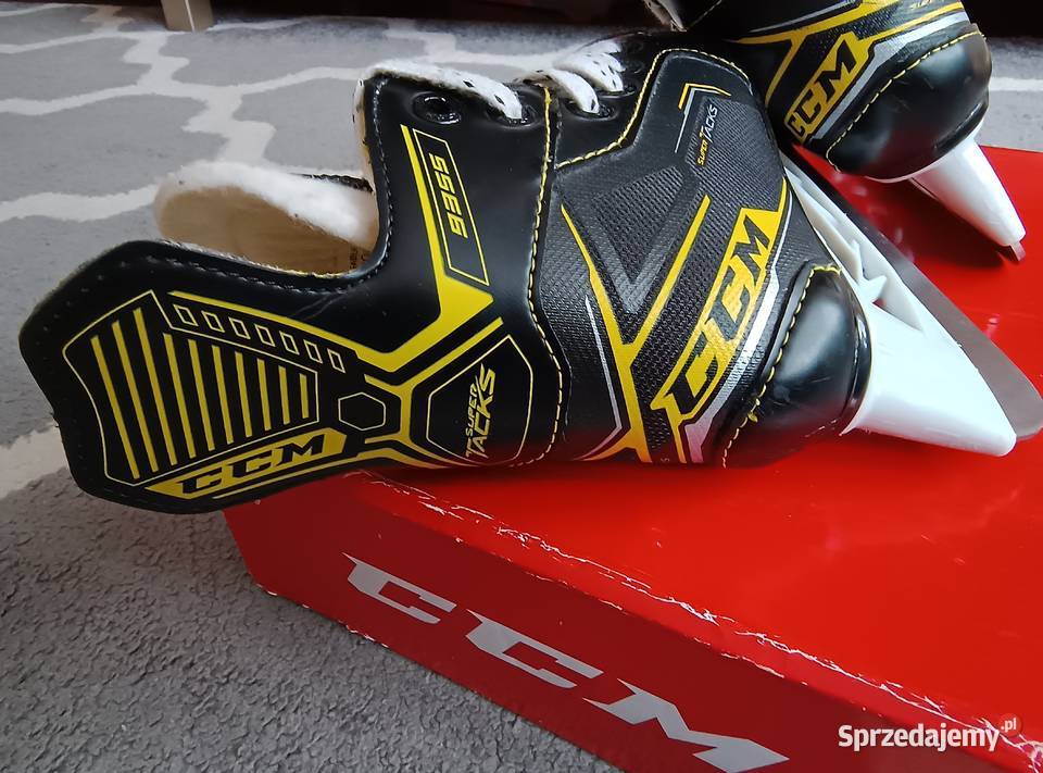 CCM Łyżwy hokejowe dziecięce 26 stan idealny kujawsko-pomorskie Toruń sprzedam