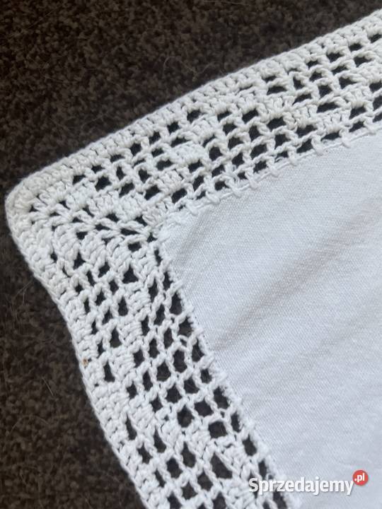 Obrus biały szydełkowy rękodzieło Obrusy śląskie