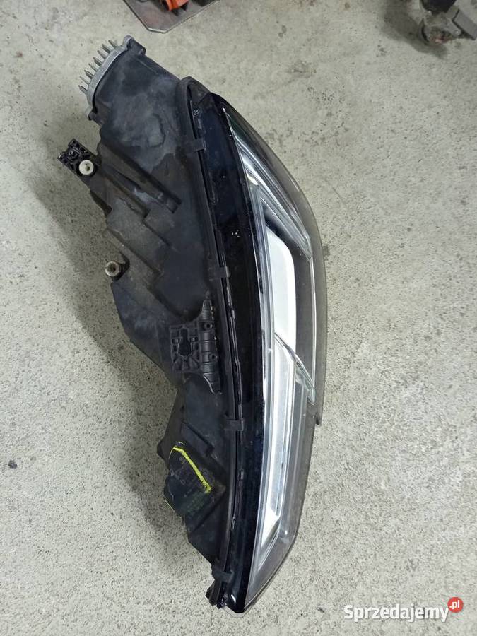 Reflektor lewy audi a4 b9 full LED orginal