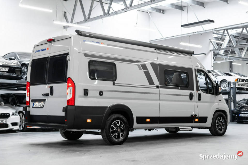 samochody kempingowe Euramobil 635 HB Salon Węgrzce