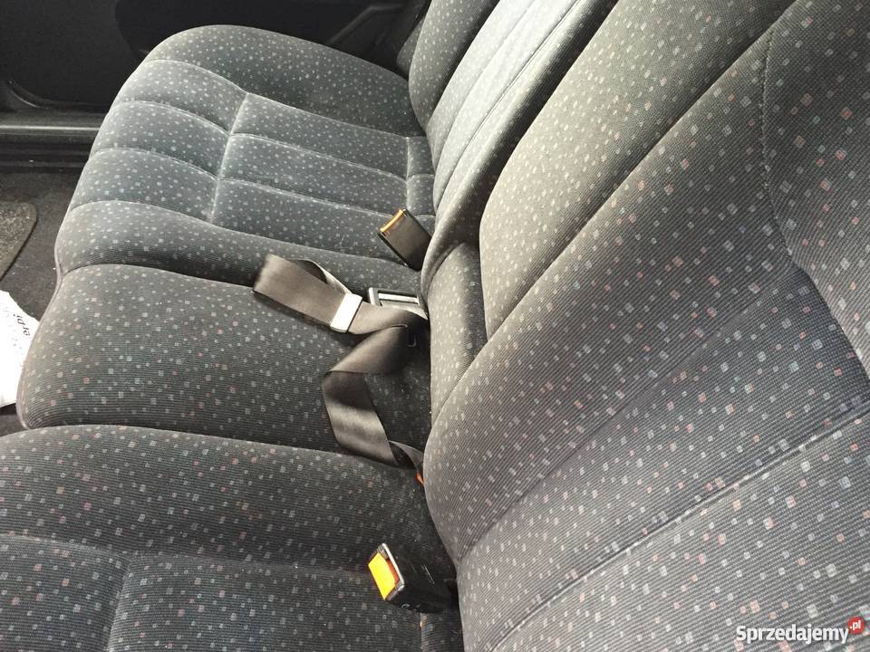 Passat B3 19 TDI 110 Środek z B4 manualna Passat śląskie Siemianowice Śląskie