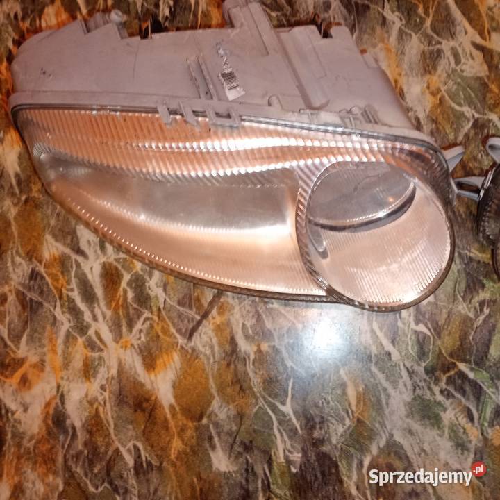 Lampy przód przednie z żarówkami kompletne nie Wrocław sprzedam