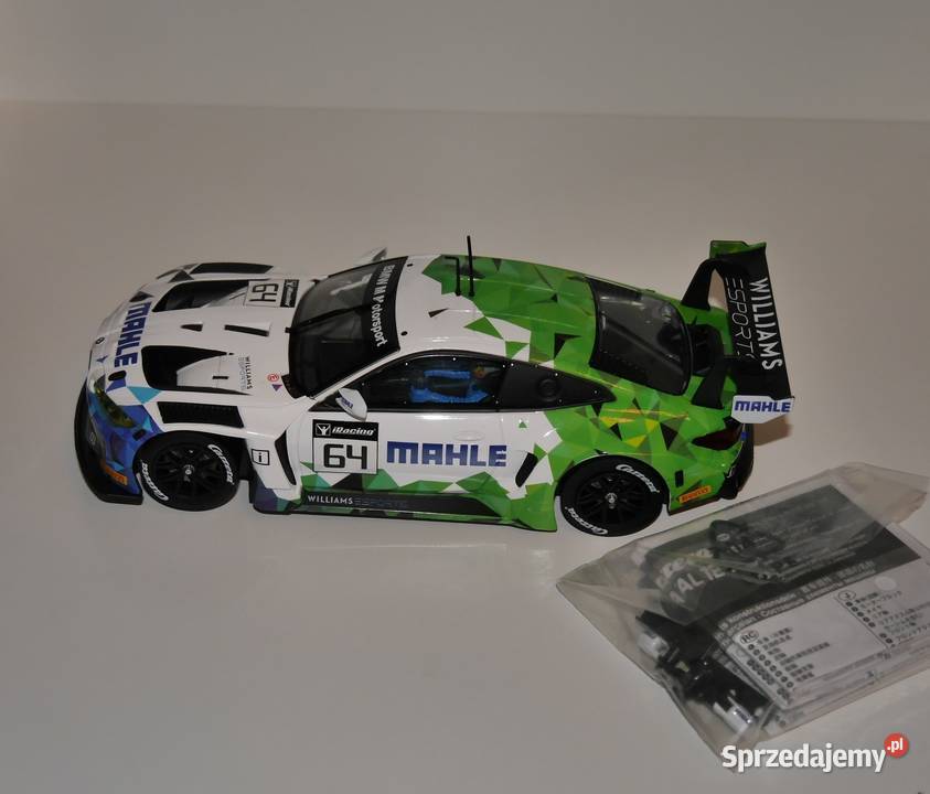 Carrera Digital 124 BMW M4 GT3 Mahle Racing Team Wrocław