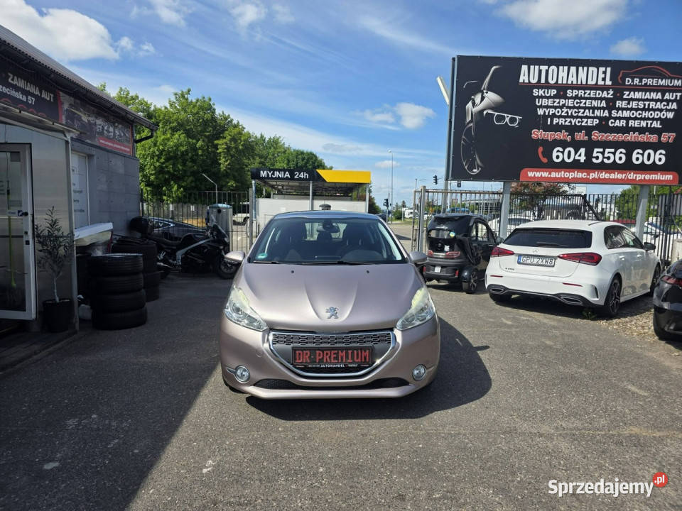 Peugeot 208 16 Benzyna 120 Klima LED Panorama wielofunkcyjna kierownica