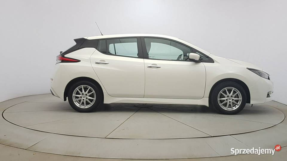 Nissan Leaf 40kWh 150 Acenta Z polskiego salonu światła do jazdy dziennej Warszawa sprzedam