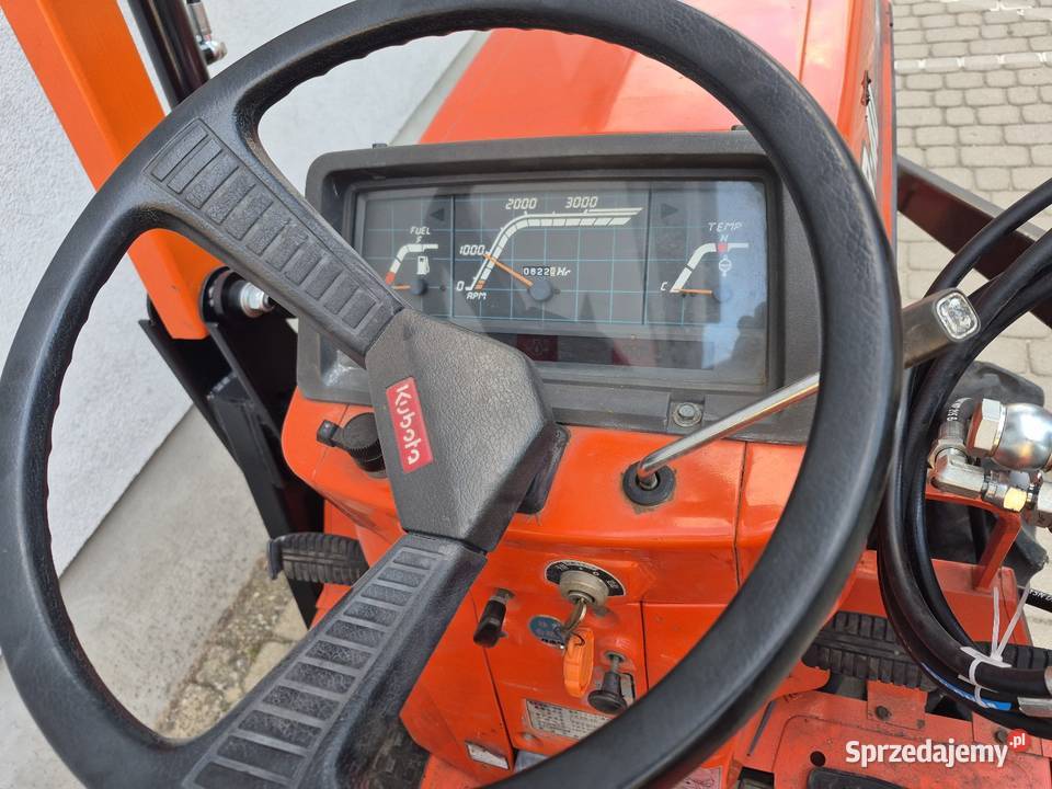 Traktorek kubota ładowacz tur yanmar iseki Skrzynia biegów Manualna podlaskie sprzedam