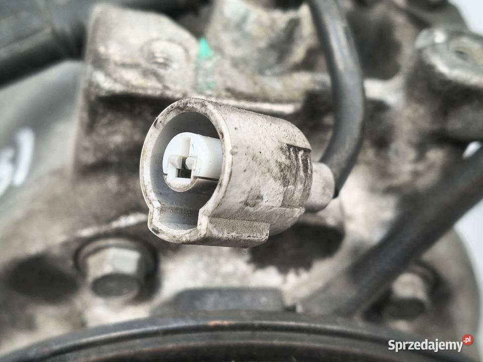 SPRĘŻARKA KLIMATYZACJI BMW F10 F11 F30 F31 20 D Kompresory klimatyzacji Chełm