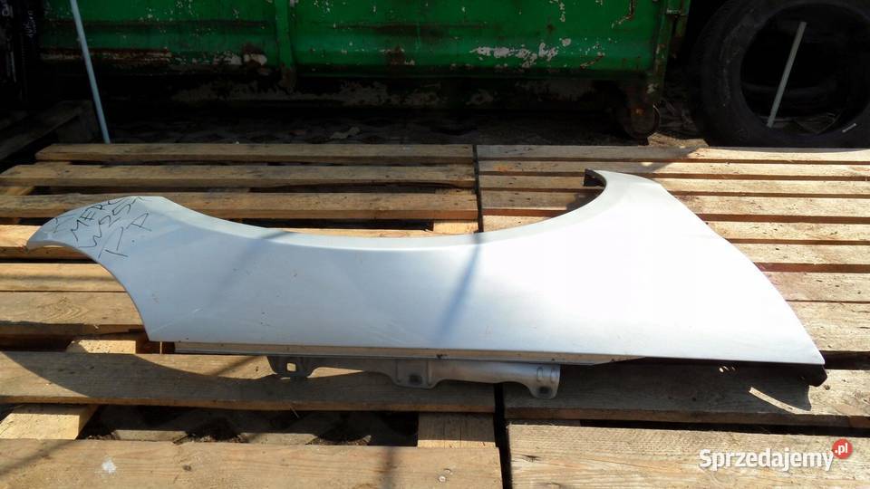 MERCEDES R W251 06r błotnik prawy przód