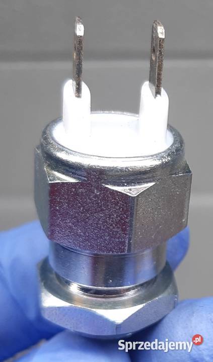 WŁĄCZNIK ŚWIATEŁ COFANIA SKODA 105 120 FELICIA czujniki Mielęcin