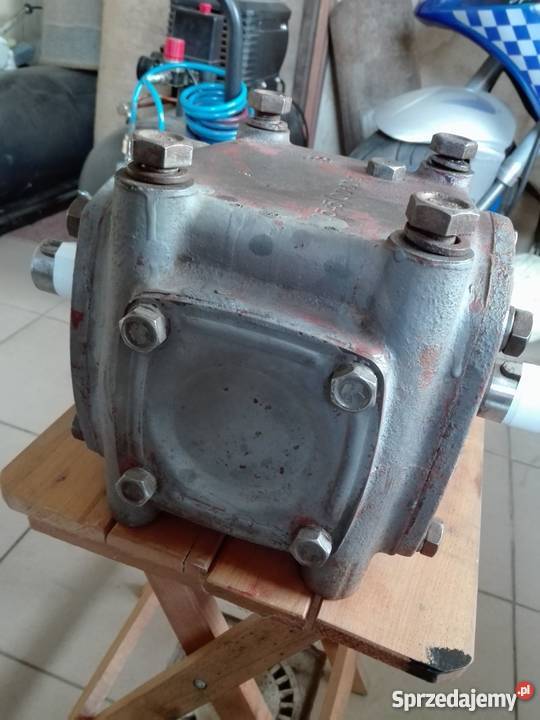 Przekładnia kątowa rozrzutnika nieuszkodzony Rutki-Kossaki