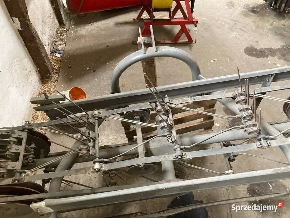 Zgrabiarka taśmowa do siana stan nieuszkodzony Jeleśnia