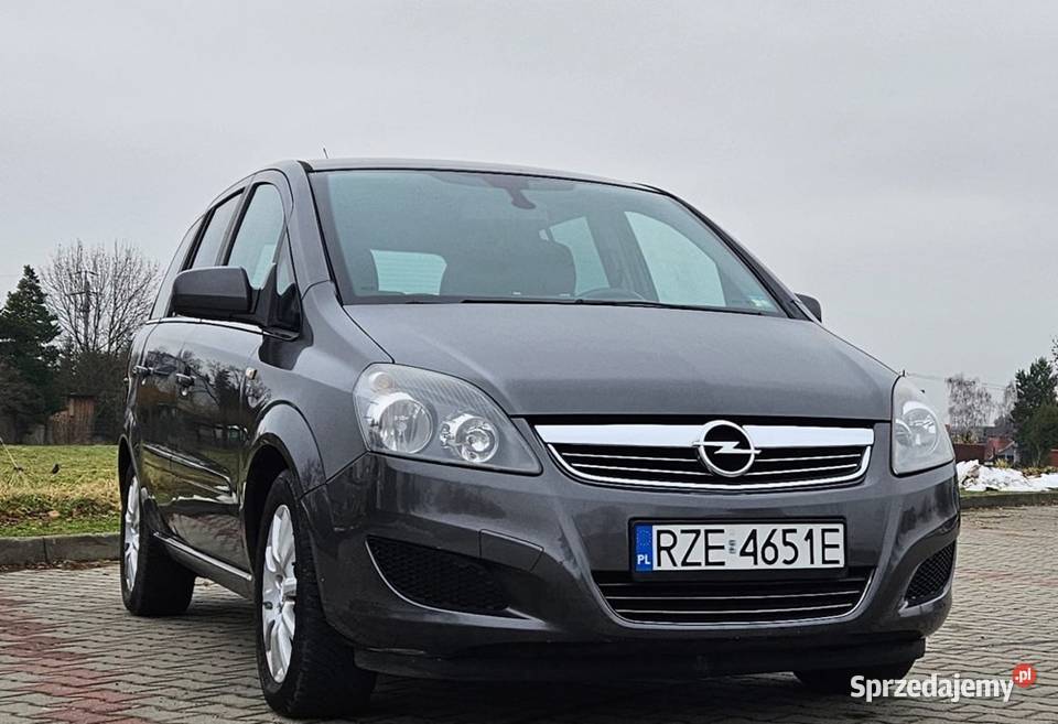 Opel Zafira 7 os 16 benz 2010 r Tempomat 1600cm3 podkarpackie Rzeszów sprzedam