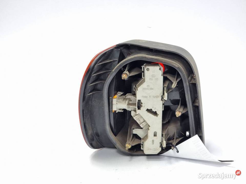 LAMPA PRAWA TYŁ VOLKSWAGEN POLO 6N0945096 Lipno