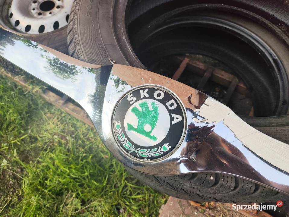 Oryginał atrapa chrom listwa maski znaczek Skoda Niegowonice
