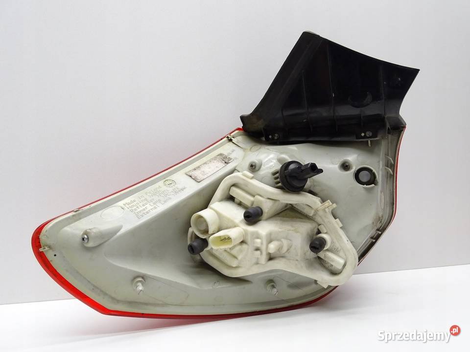 LAMPA PRAWY TYŁ PRAWA TYLNA W BŁOTNIK OPEL ASTRA osobowe Błotniki sprzedam
