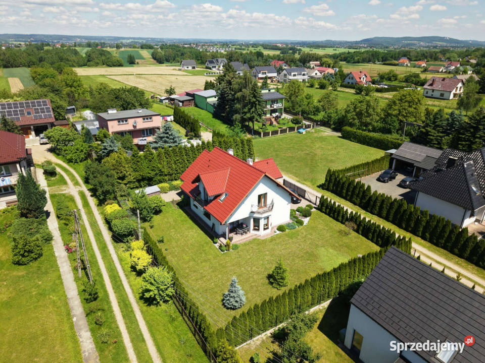 RĄCZNA 6 pokoi na 10 arach Twój Nowy Dom Rączna