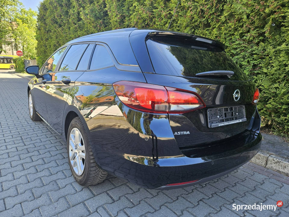Opel Astra Sports Tourer Opel Astra K Sports lakier metallic Ruda Śląska sprzedam