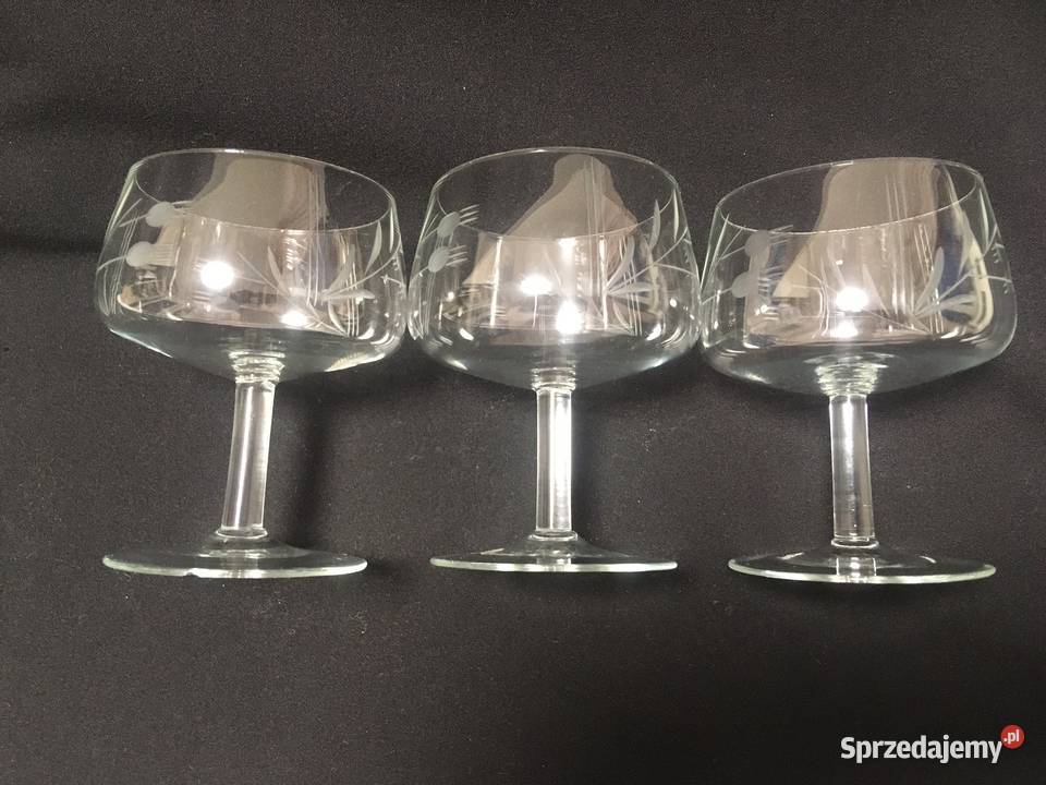 PRL stare lampki do wina szlifowane grawer Kołobrzeg