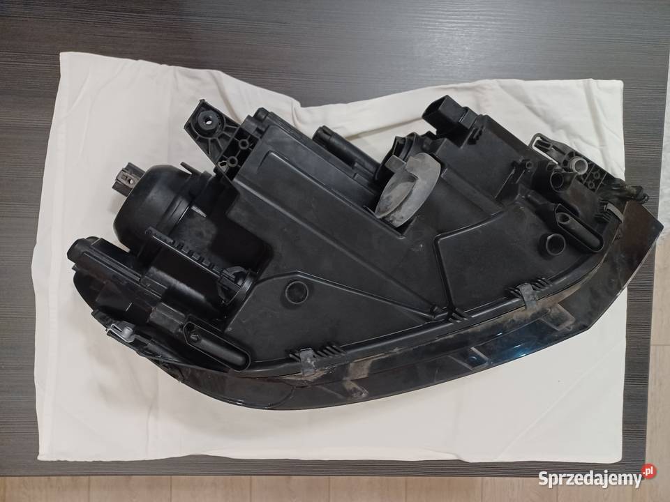 Lampa przednia vw touran lewa 2016r sprzedam