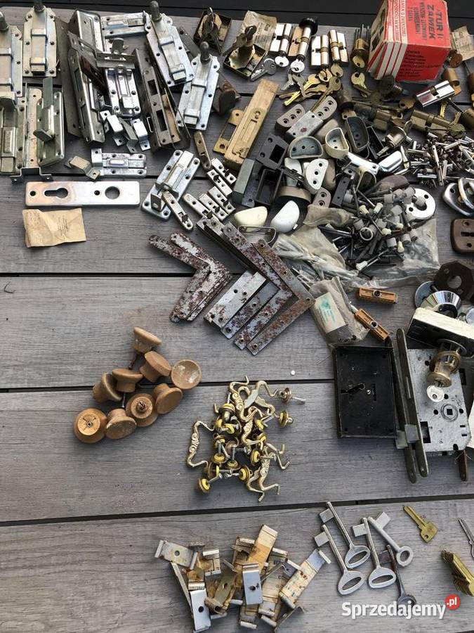 Okucie meblowe zamek zasuwa zestaw starym wielkopolskie Poznań sprzedam
