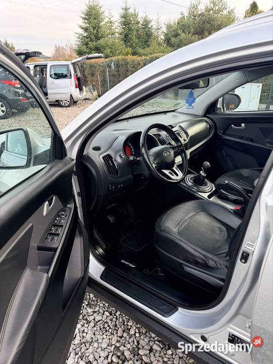 Kia Sportage 17 Crdi 2011r lakier metallic Tomaszów Lubelski