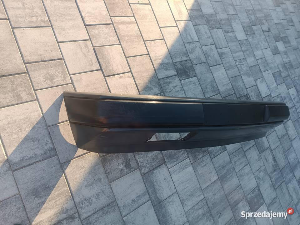 Zderzak przedni Mercedes W124 pierwsza seria