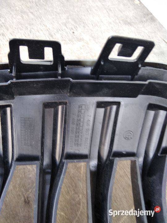 BMW 1 F40 GRILL ATRAPA NERKI 19 sprzedam