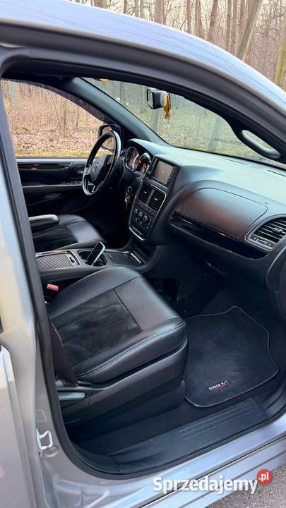 Dodge Grand Caravan 36 V6 RT 2016 doinwestowany Starogard Gdański
