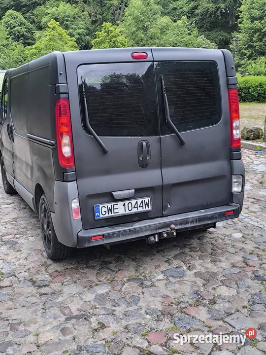 Renault Trafic 2xsuwane drzwi niski przebieg sprzedam