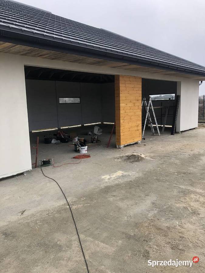 Garaż z płyt ogrodzeniowych SIERADZ
