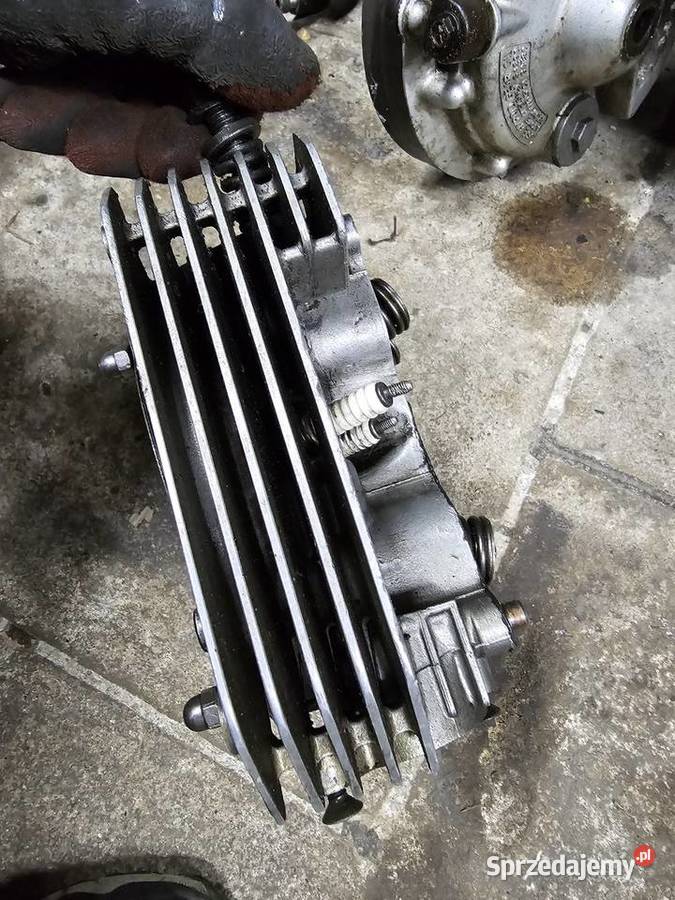Suzuki XF 650 freewind głowica zawory zawór Jelenia Góra