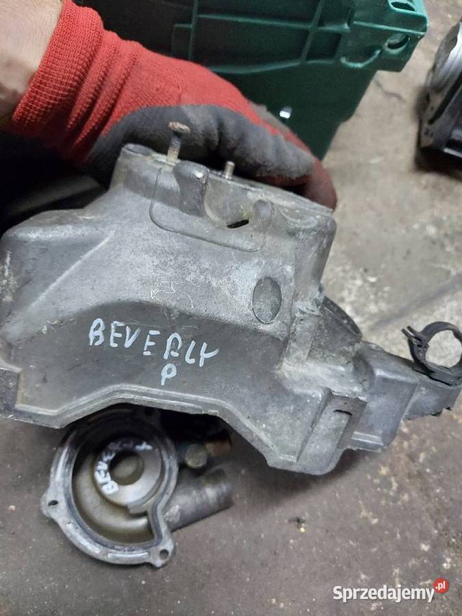 Piaggio Beverly 125 pompa wody obudowa pompy Jelenia Góra